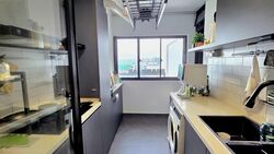 Blk 330 Bukit Batok Street 33 (Bukit Batok), HDB Executive #579723911